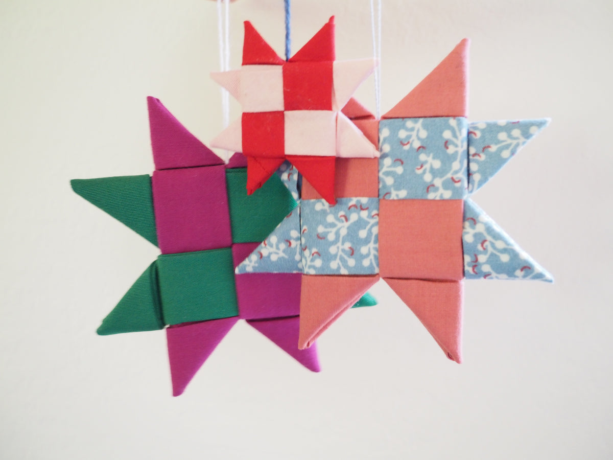 No-Sew Fabric Star Ornament: Sat, Nov 28 @ 10:00am**