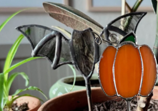 Beginner Stained Glass (Halloween); Sat, Oct 31 @ 3:00pm