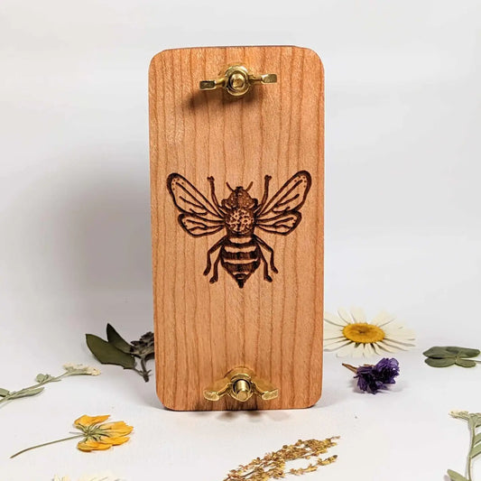 Pocket Sized Flower Press - Bee
