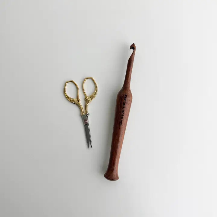 Crochet Hook Rosewood (sizes L11 / 8mm)